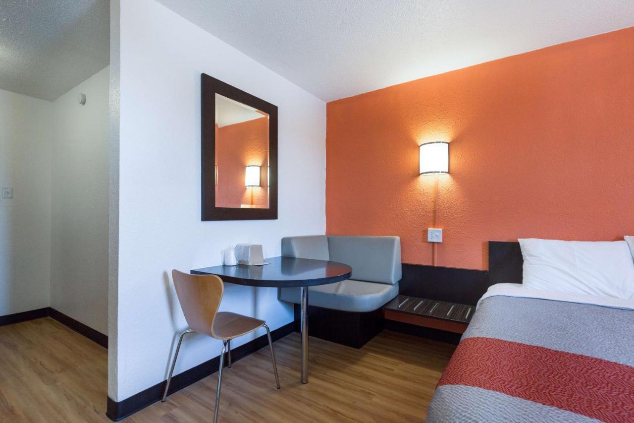 Motel 6-Lincoln, Il Eksteriør billede